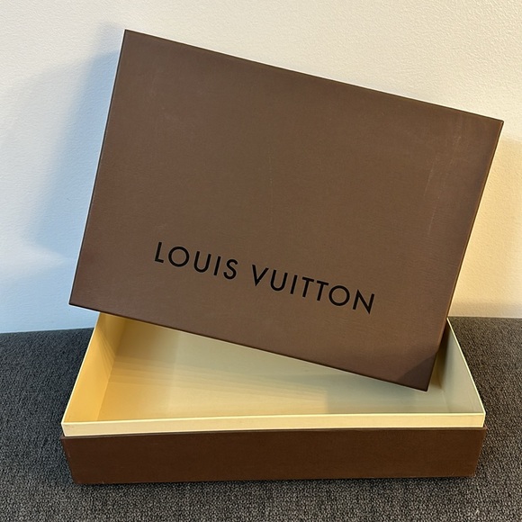 Louis Vuitton Box - Picture 2 of 3